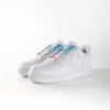 lacets de couleurs dégradés Baby Love de la marque Sweetlaces sur une paire de Nike Air Force 1 Low