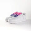 Lacci sfumati rosa Love Potion di Sweetlaces su un paio di scarpe Nike Air Force 1 Low