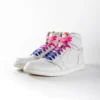 Lacci sfumati rosa Love Potion di Sweetlaces su un paio di Nike Air Jordan 1 Highs